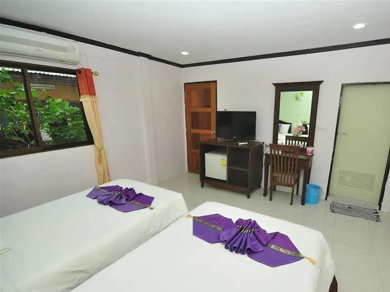Hussin House Hotel Phi Phi Don 2*,  Thailand